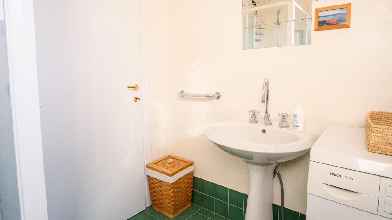 The Zodiac Apartment - Italian Homing Sirmione Luaran gambar