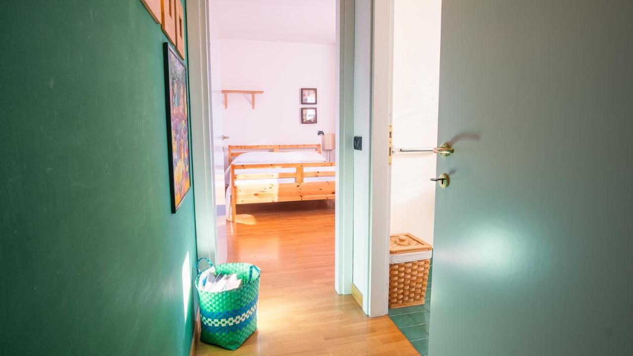 The Zodiac Apartment - Italian Homing Sirmione Luaran gambar