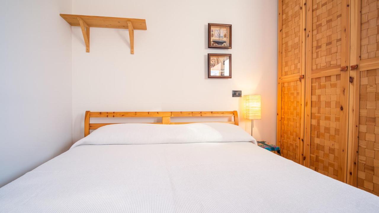 The Zodiac Apartment - Italian Homing Sirmione Luaran gambar
