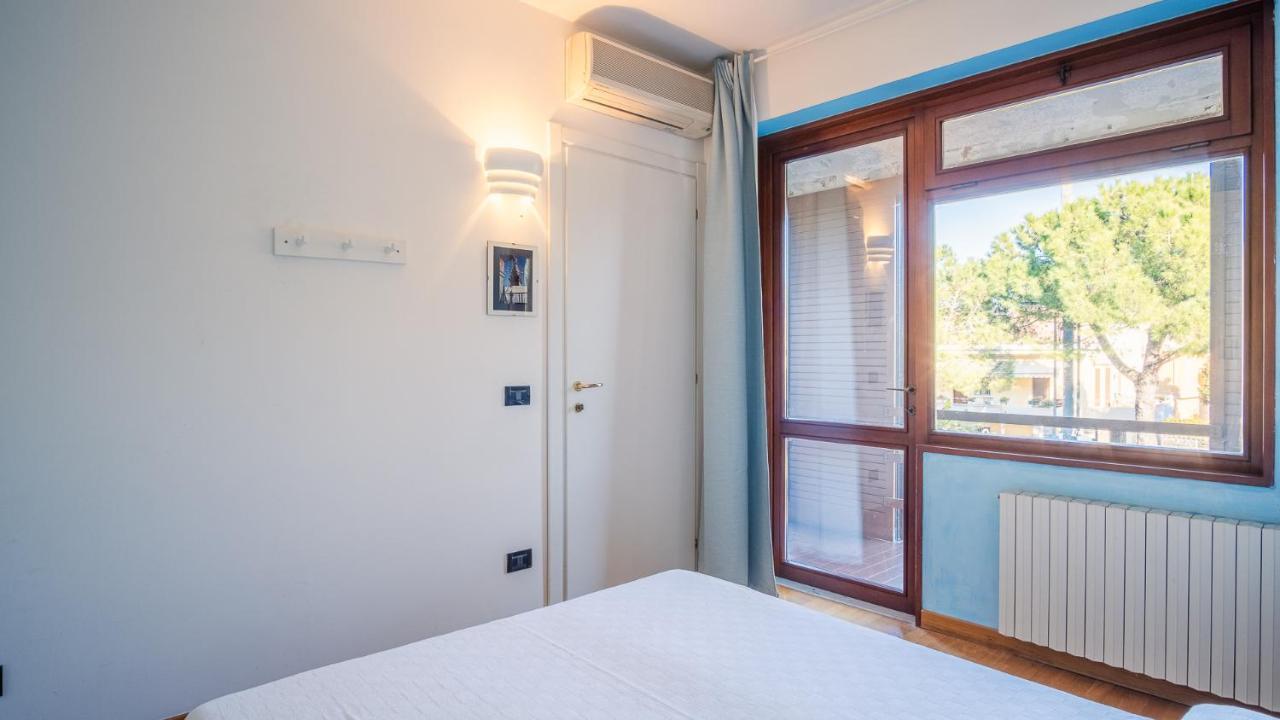 The Zodiac Apartment - Italian Homing Sirmione Luaran gambar