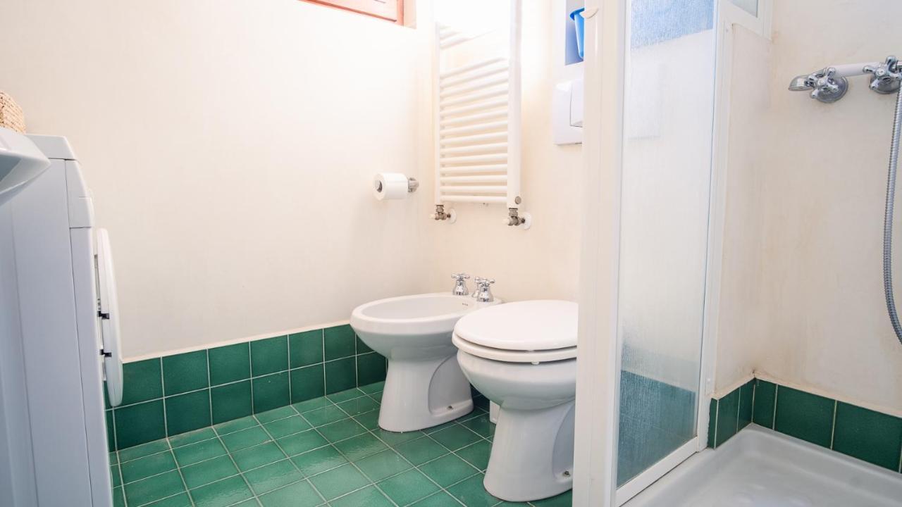 The Zodiac Apartment - Italian Homing Sirmione Luaran gambar